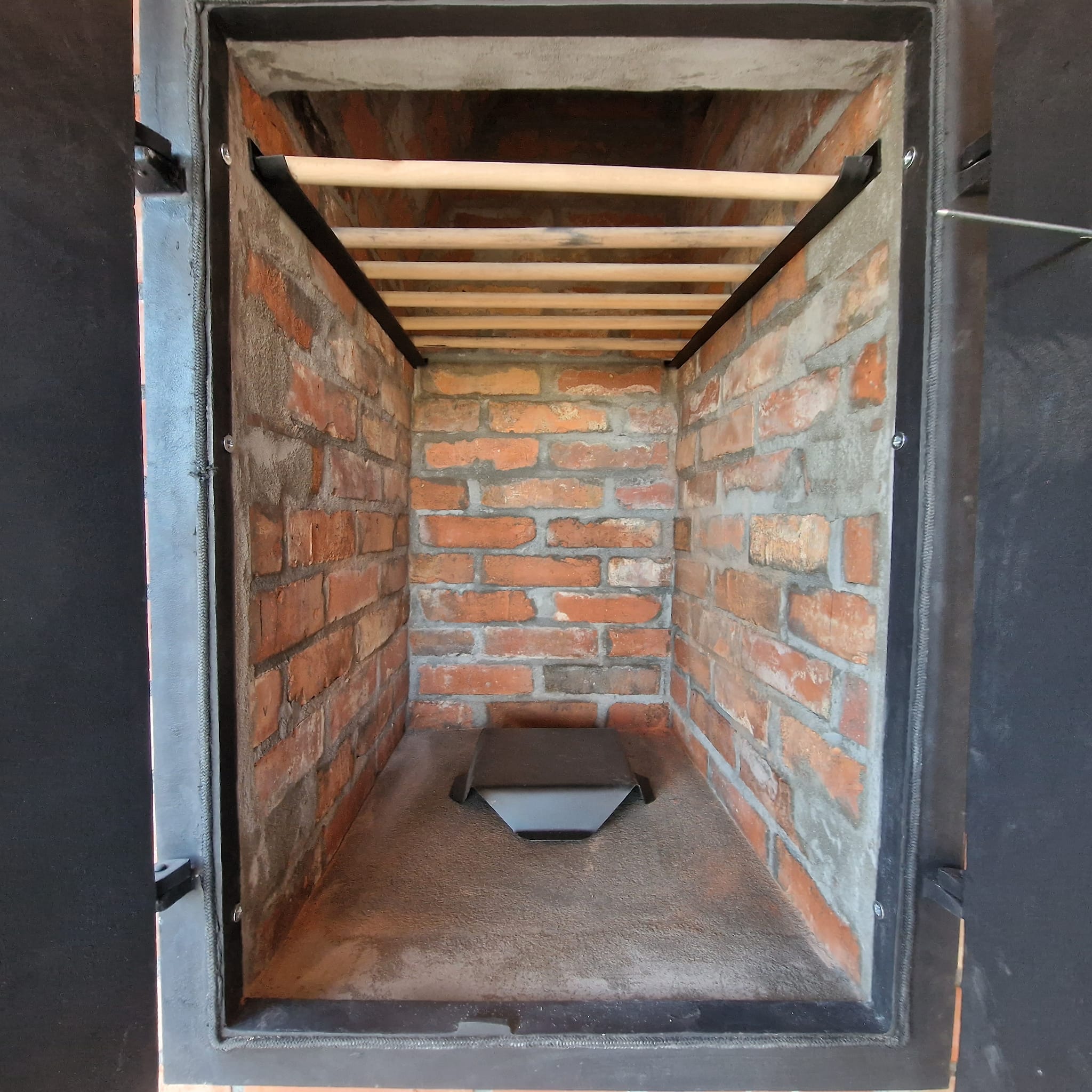 Historyczna pomarańczowa cegła formowana maszynowo - pełna - obrazek 13