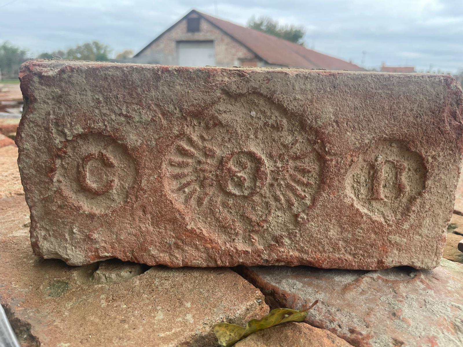 Cegła sygnowana stare różne - obrazek 19